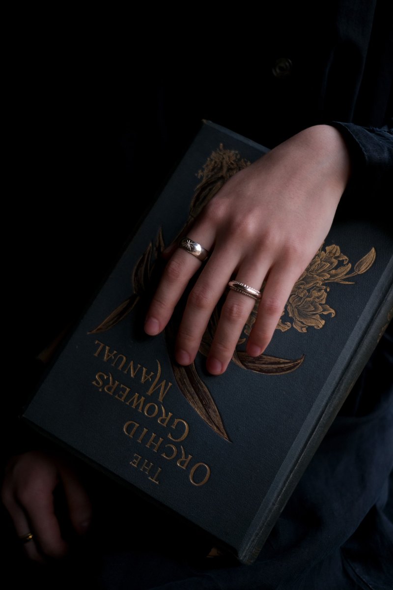 925纯银 刻纹 宽版戒指 / 星 芒 - 戒指 - 纯银 