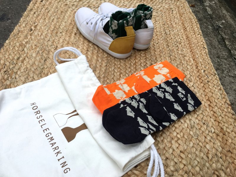 GOODY BAG- sneakers and playful socks - 男款休闲鞋 - 棉．麻 白色