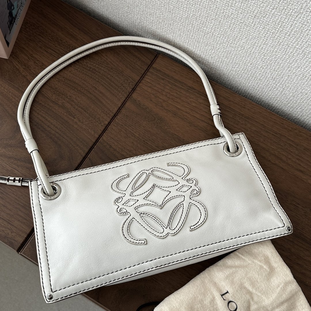 LOEWE 罗意威 Anagram 标志 白色 单肩手提包 - 侧背包/斜挎包 - 真皮 白色