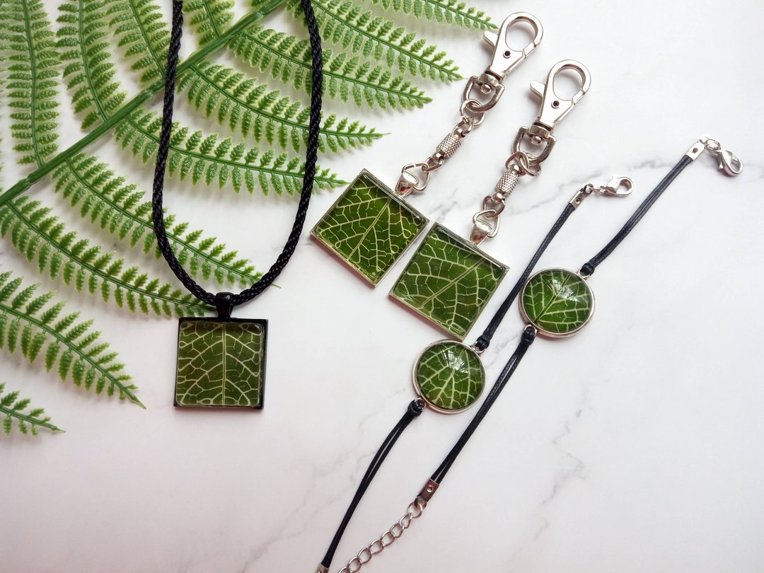 Annys workshop 手作押花饰品, 文青风植物饰品, 一花一木一世界 - 手链/手环 - 玻璃 绿色