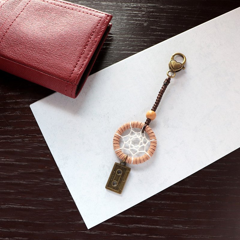 复古风卡带丨礼物 手作 捕梦网 Dreamcatcher 吊饰-奶茶棕 - 吊饰 - 其他材质 咖啡色