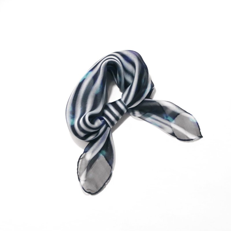 Scintillation 纯丝黑蓝雪纺丝巾  巴黎时尚 意大利制造 - 丝巾 - 丝．绢 黑色