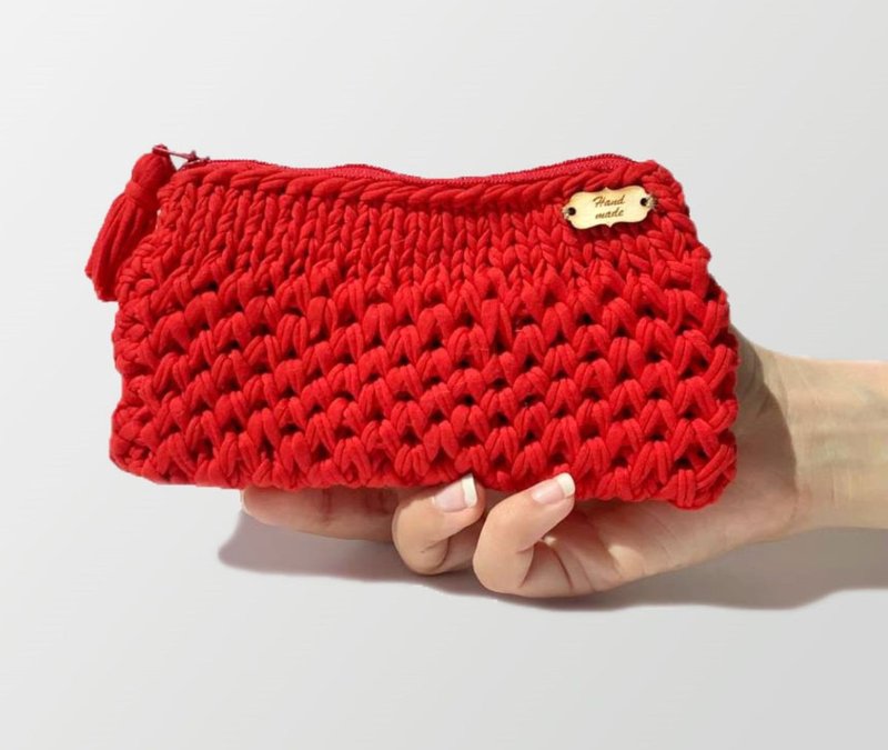 Red crochet cosmetic bag Boho knitted makeup organizer Travel zipper pouch bag - 化妆包/杂物包 - 棉．麻 红色