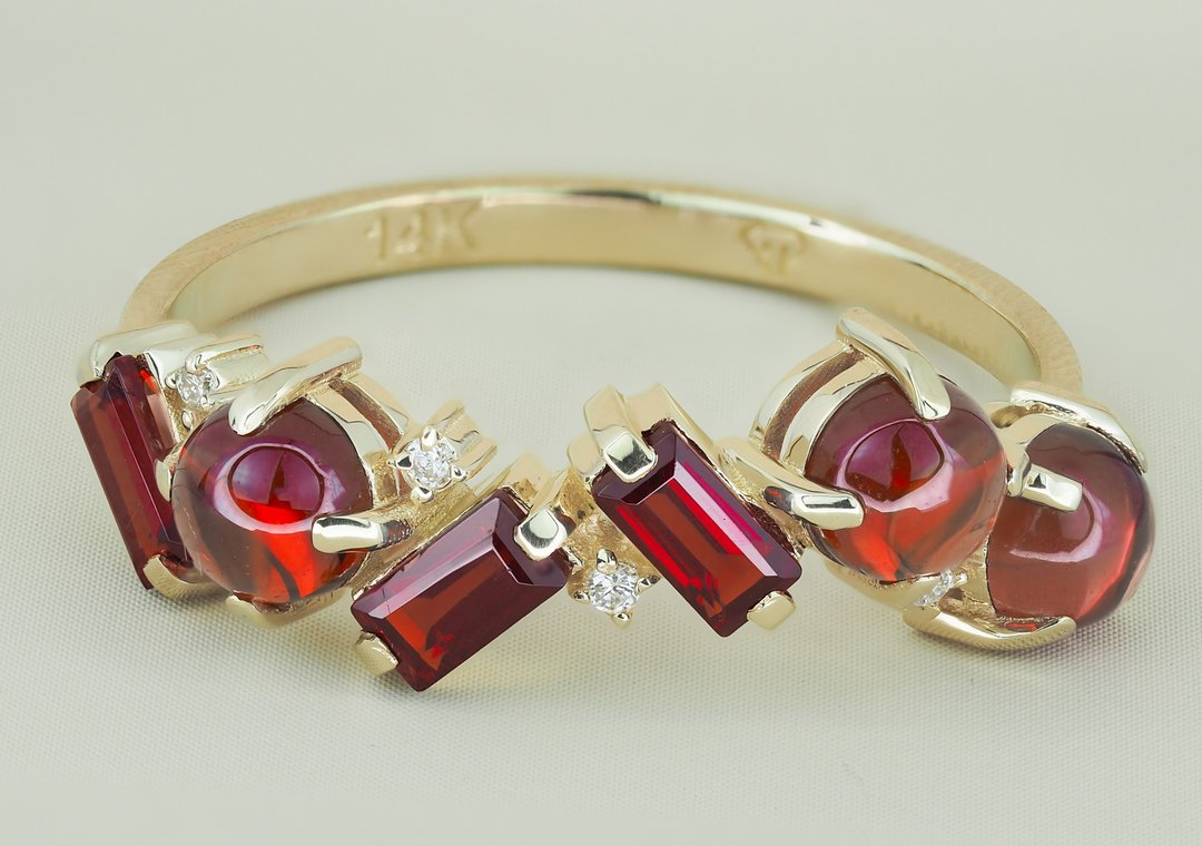Garnets and diamonds 14k gold ring. - 戒指 - 贵金属 金色