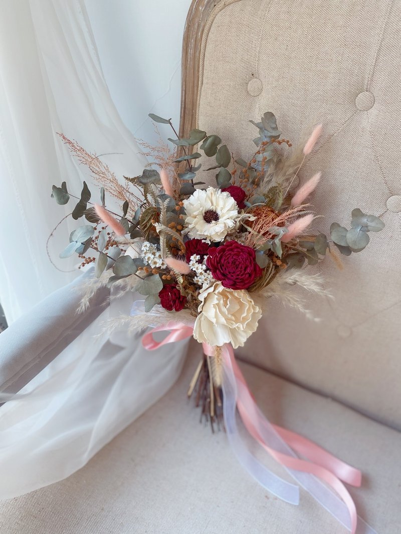 甜甜的经典红白色系新娘捧花 婚礼 求婚 玫瑰 外拍 永生干燥花 - 干燥花/捧花 - 植物．花 红色