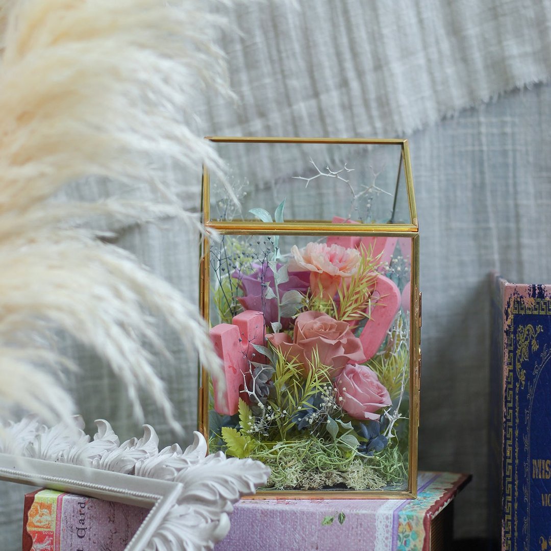 永生花玻璃罩盅/心的避风港玻璃屋/定制不凋花玫瑰花花礼/香氛 - 干燥花/捧花 - 植物．花 多色