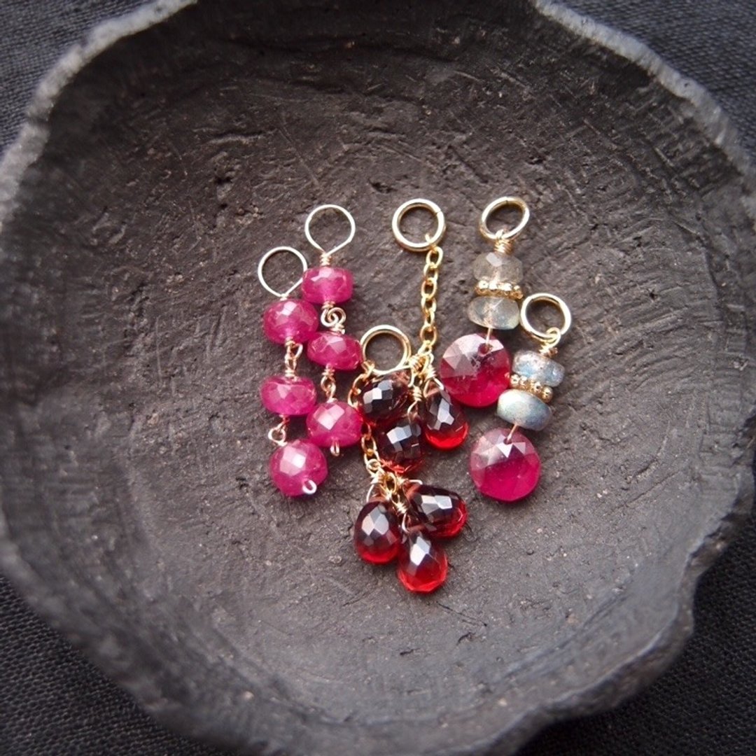Charm Assortment Earring & Necklace【Pink】坠饰组 - 耳环/耳夹 - 宝石 粉红色