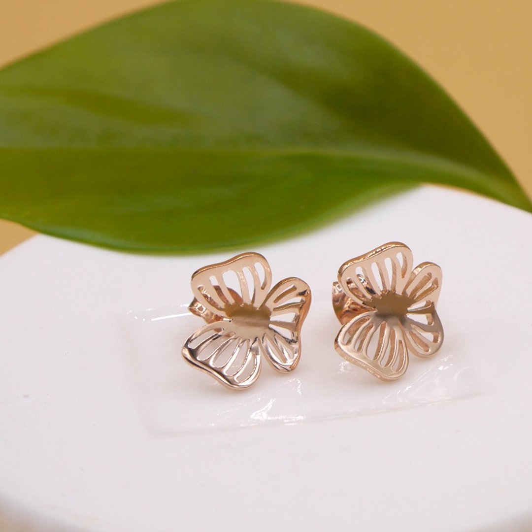 Handmade little Flower Earring - Pink gold plated on brass, Little Me by CASO - 耳环/耳夹 - 其他金属 粉红色