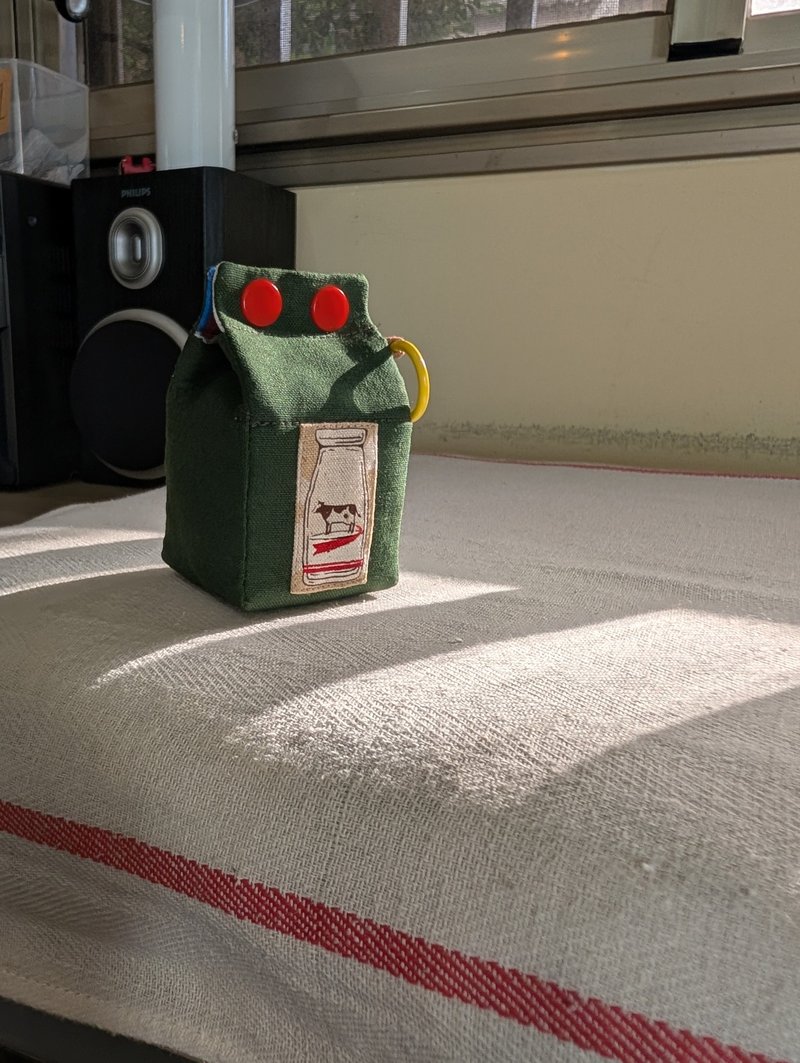 牛奶零钱包挂饰 - 吊饰 - 棉．麻 