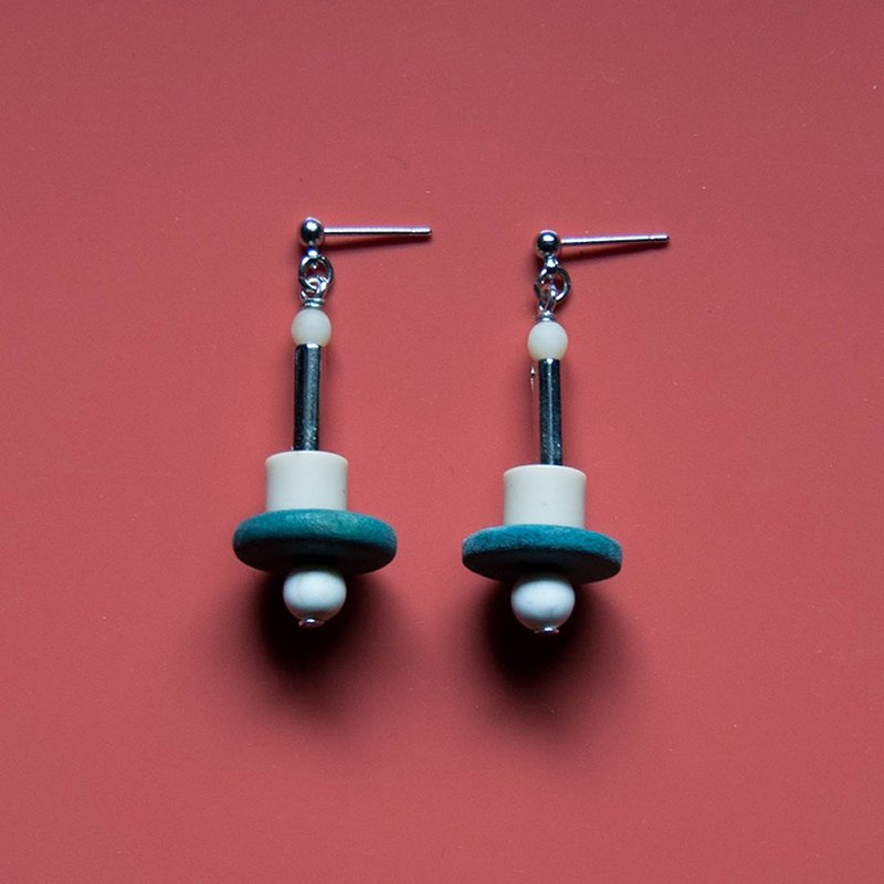 蓝绿奶油吊灯耳环 - 耳环/耳夹 - 压克力 绿色