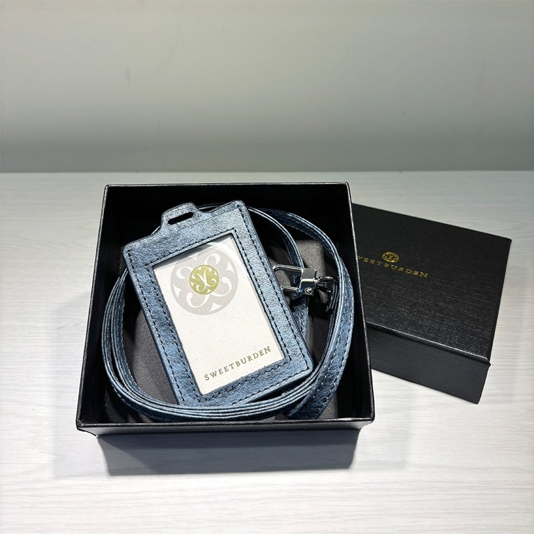 SWEETBURDEN 蚕丝牛皮 识别证套组 悠游卡套 证件套 直式 - 证件套/卡套 - 真皮 多色