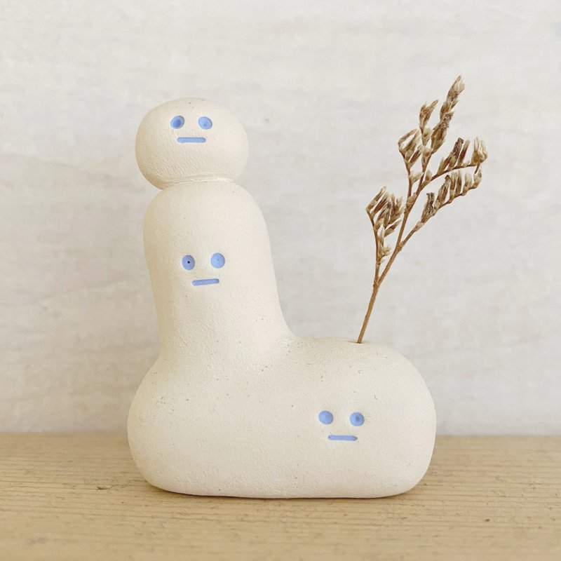 BUGS | 迷你花器 | 桌上风景 | 香薰油扩香石  |  The Rocks - 花瓶/陶器 - 陶 白色