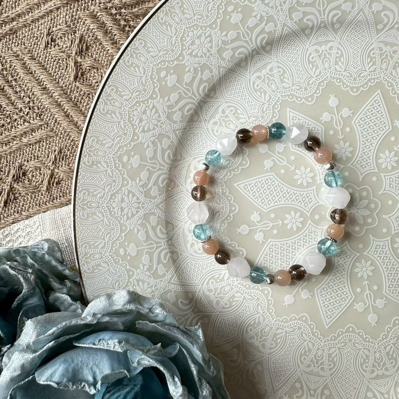 安定性情桃花弹性手链 - 手链/手环 - 水晶 