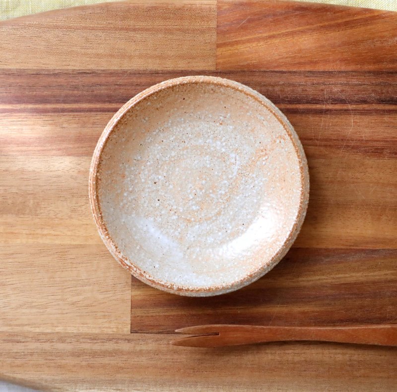 优惠价 / 陶土与钛金属雾面釉小碟 2 - 浅碟/小碟子 - 陶 白色