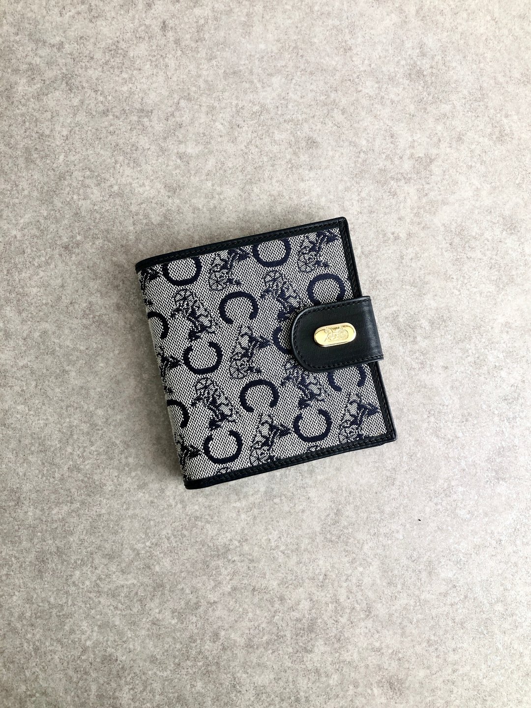 [日本直送、品牌二手包] CELINE C Macadam钱包、海军蓝、马车纹、提花、双折钱包、复古、rrcn43 - 皮夹/钱包 - 棉 蓝色
