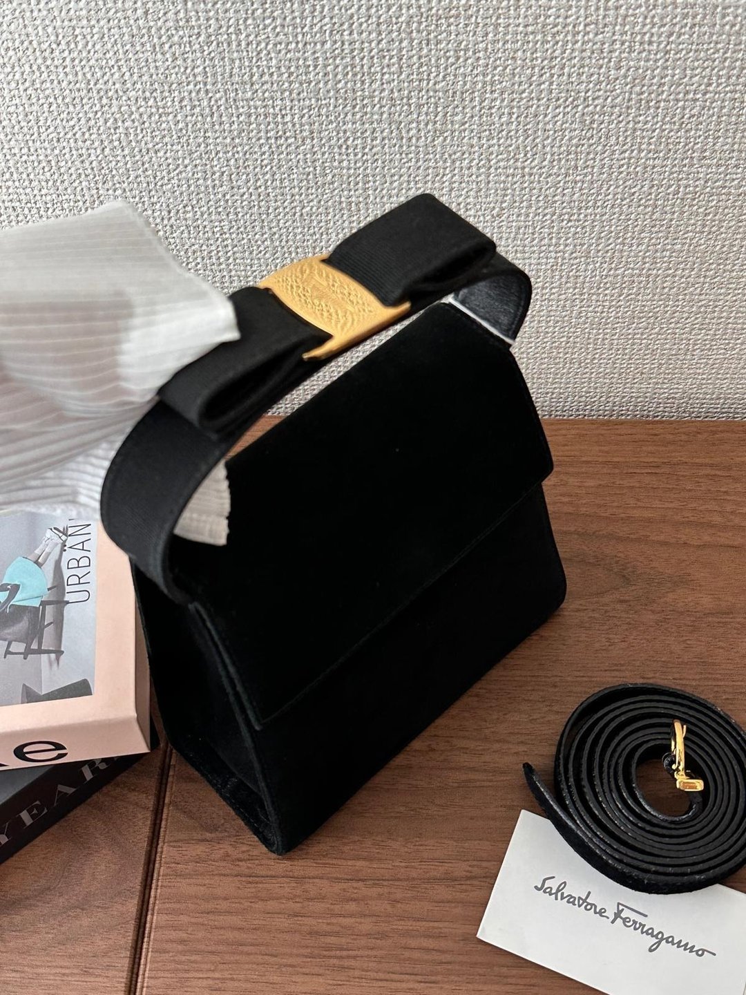 中古包 Ferragamo菲拉格慕 蝴蝶结礼物盒子手袋 - 手提包/手提袋 - 其他材质 黑色
