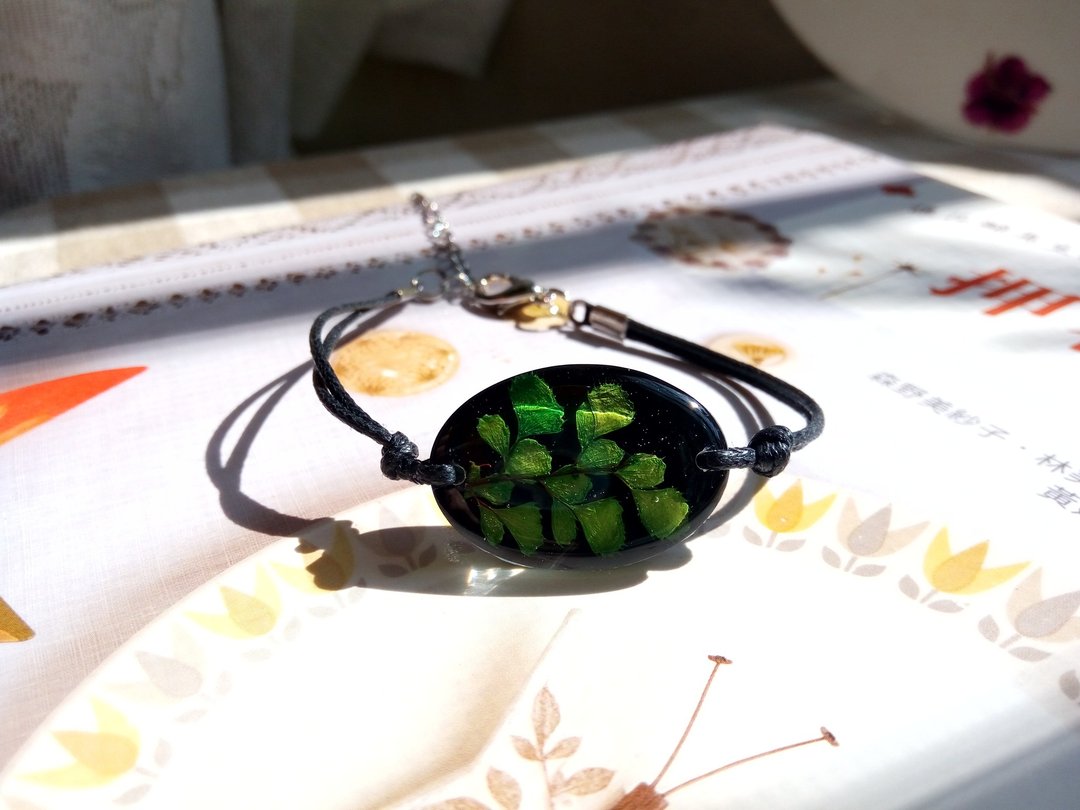 Annys workshop手作押花饰品,  风华嶡代押花手链 - 手链/手环 - 塑料 绿色