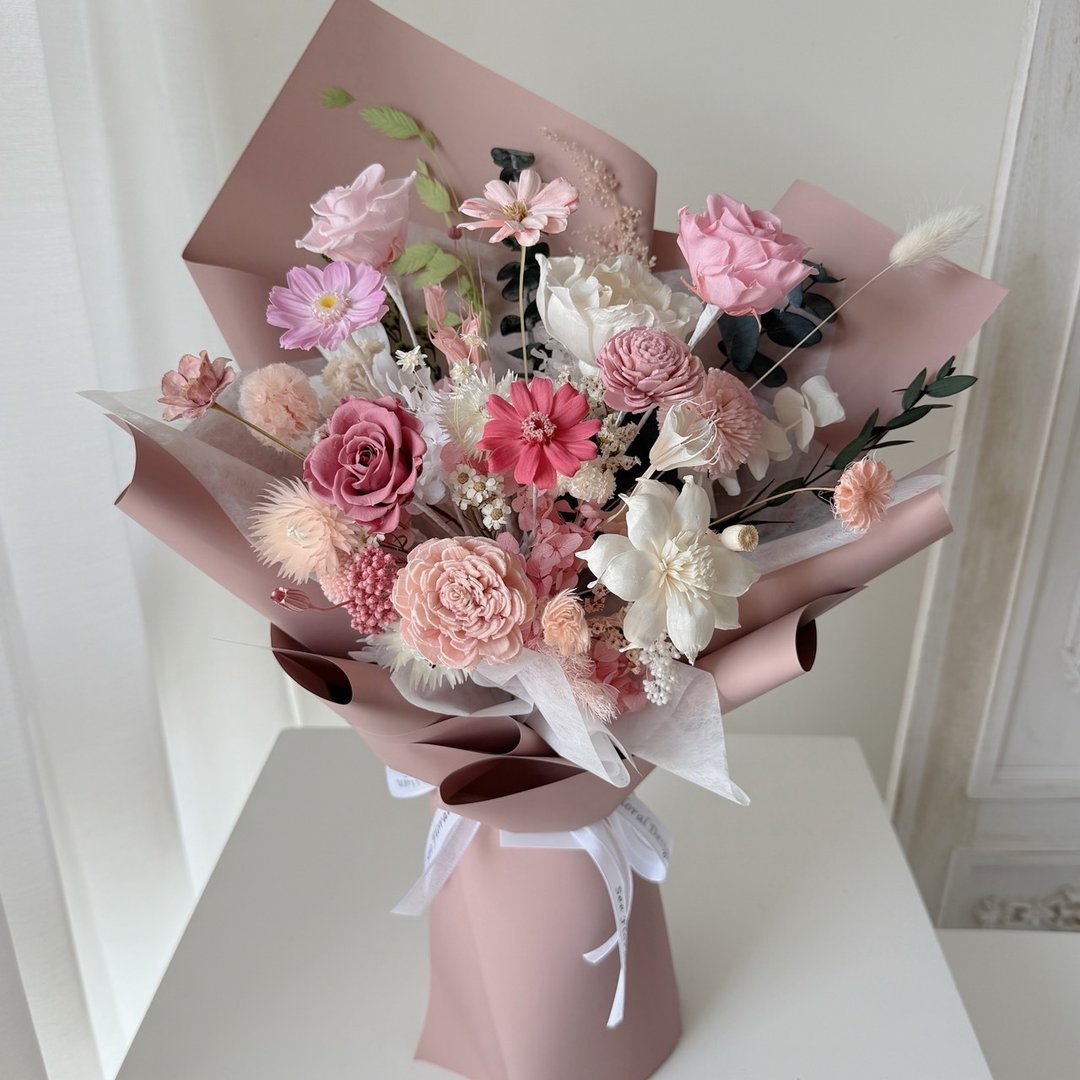 SEE 看见花艺设计 | 永生花 | 玫瑰 | 柔光爱恋扩香玫瑰花束 - 干燥花/捧花 - 植物．花 