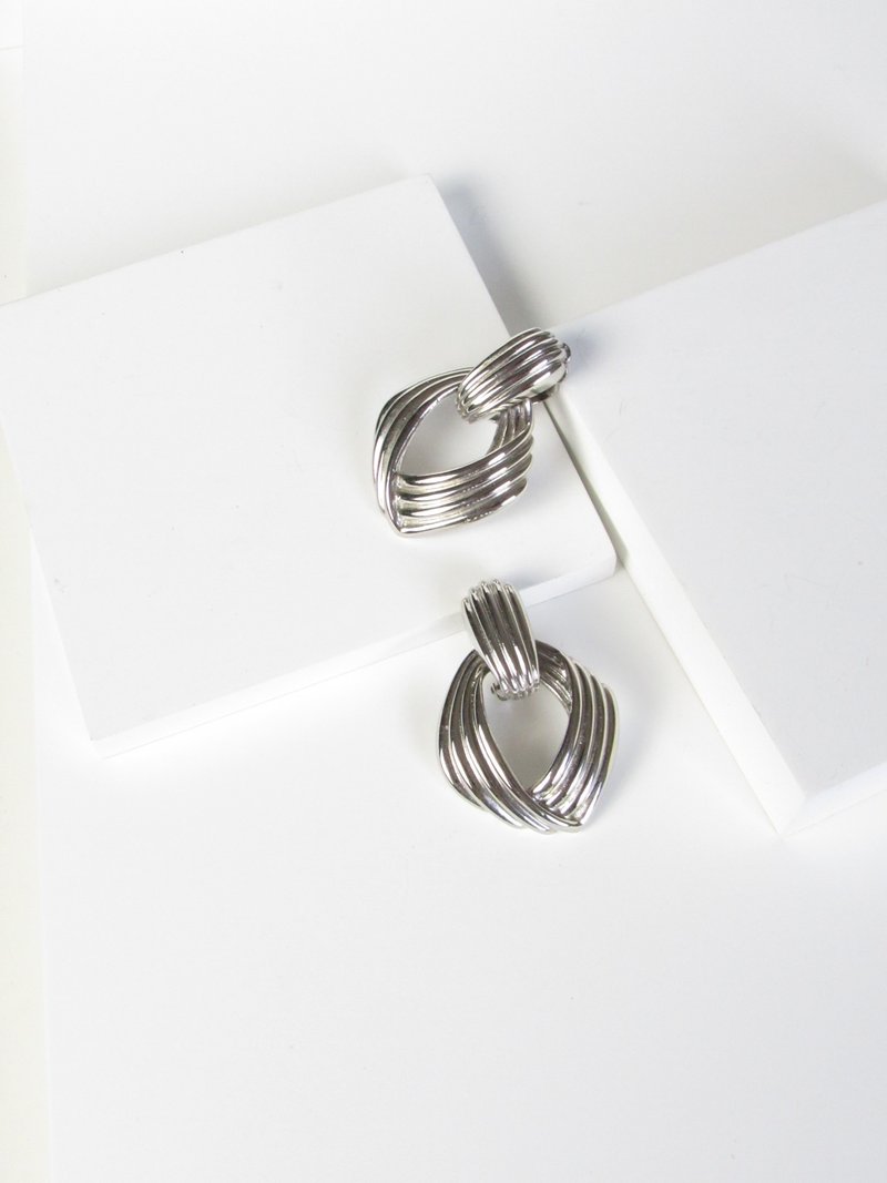 Vintage Silver Tone Statement Earrings - 耳环/耳夹 - 银 银色