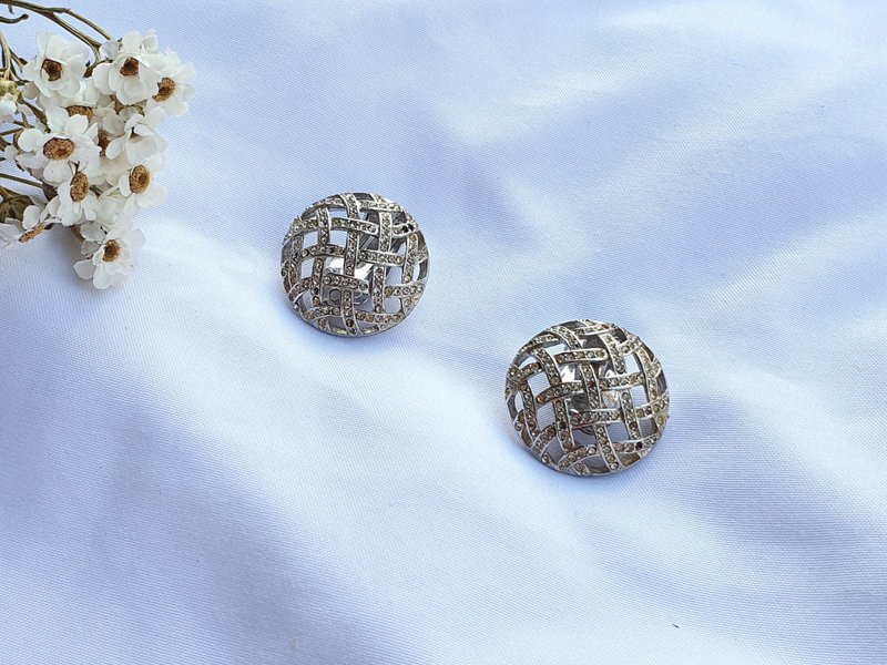 【美国带回 西洋古董饰品】美国古董珠宝店 1960年代复古夹式耳环 - 耳环/耳夹 - 其他金属 
