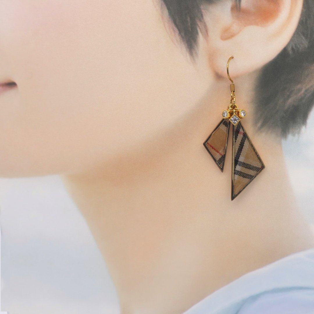 twin triangle_nova plaid - 耳环/耳夹 - 其他金属 咖啡色