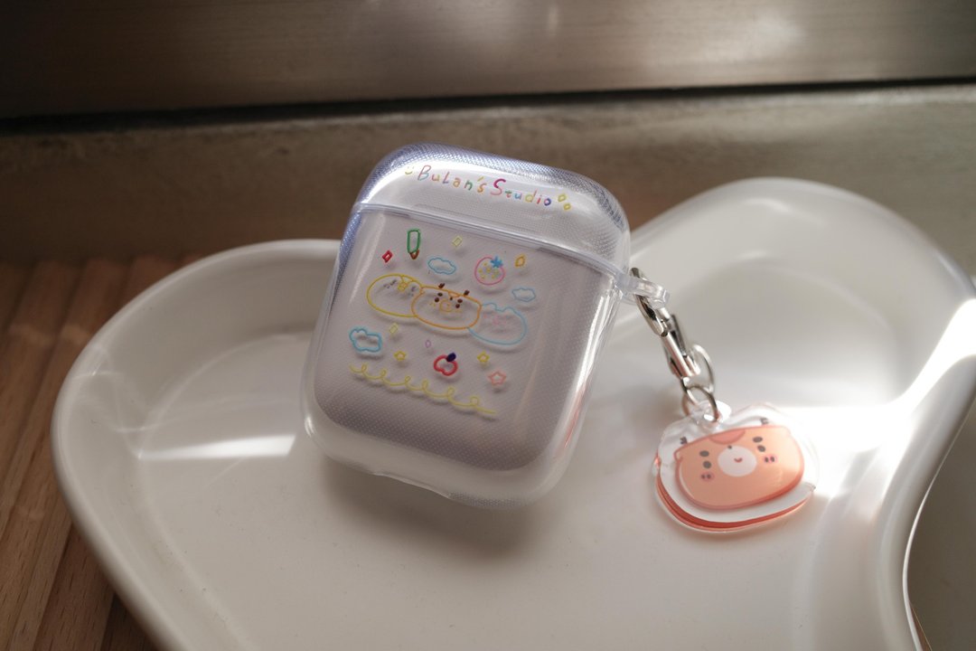 AirPods 耳机壳/透明感缤纷可爱线条布岚 - 耳机收纳 - 塑料 