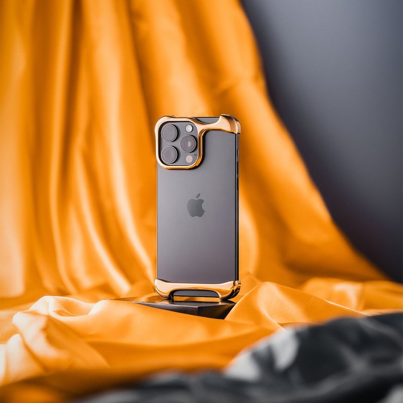 ARC | Arc Pulse iPhone 16 Pro 手机壳 镜面金 - 手机壳/手机套 - 铝合金 金色