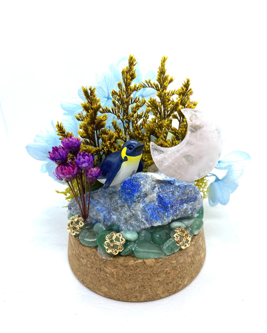海底世界-企鹅与粉水晶月亮/青金石-公仔/水晶/干燥花玻璃罩摆设 - 摆饰 - 水晶 