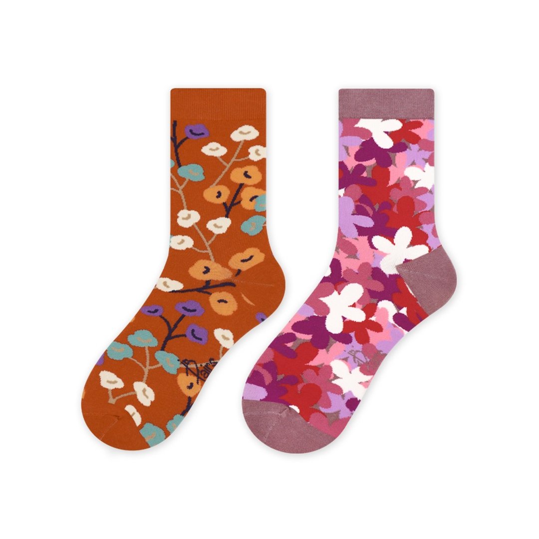 【in Pairs】花花世界 | 中筒袜 袜子 潮袜 - 袜子 - 棉 多色