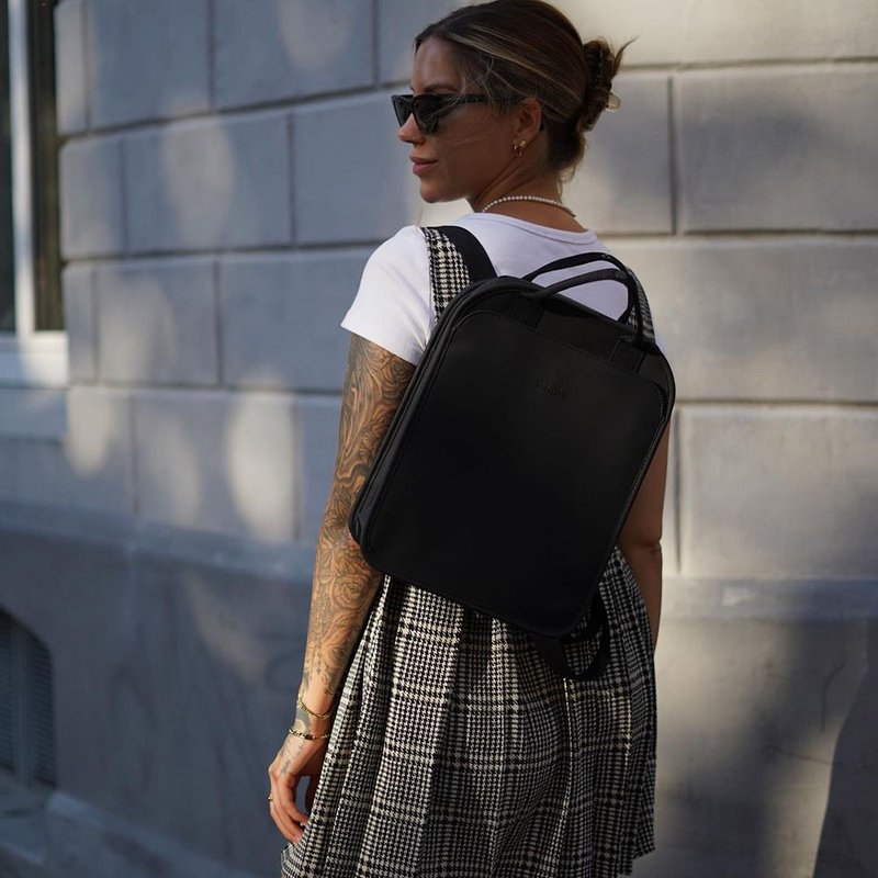 Alison Mini Lotus系列后背包S(黑色) - 后背包/双肩包 - 环保材料 黑色