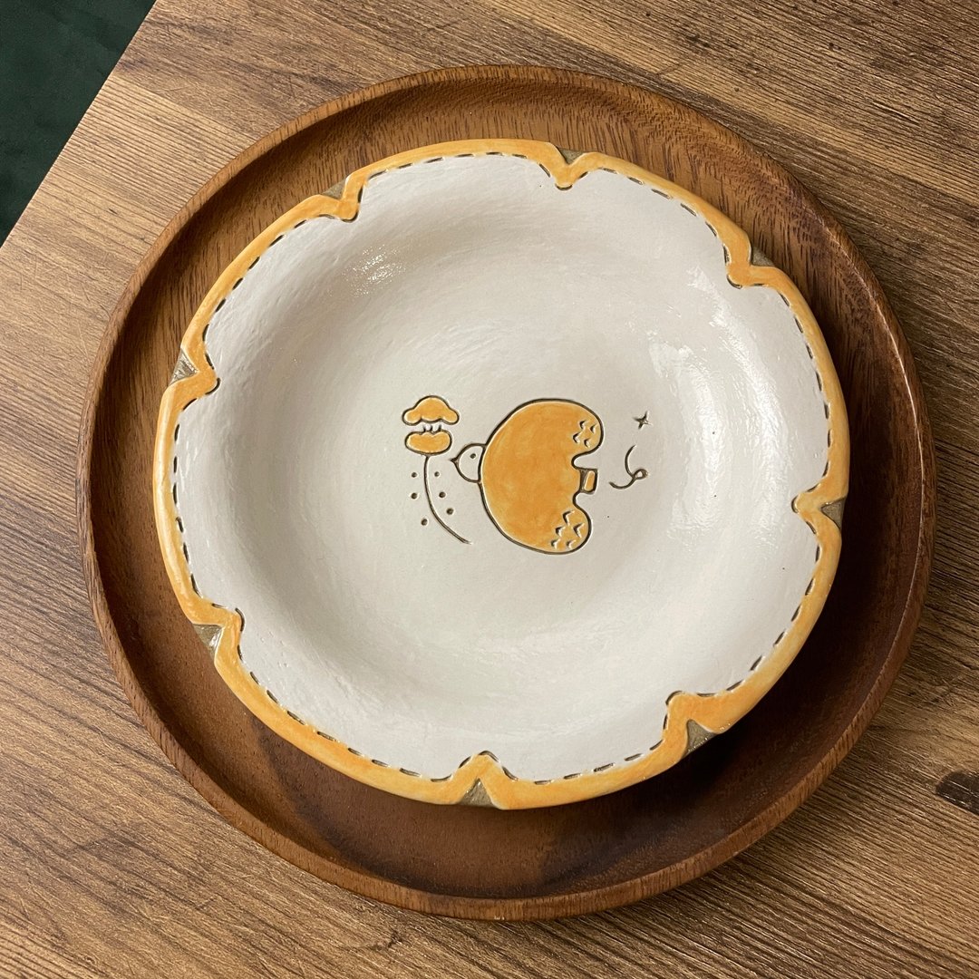 【小丸 森林 小黄鸟】小黄花    飞鸟  17 cm  帽子钵型盘 - 盘子/餐盘/盘架 - 陶 黄色