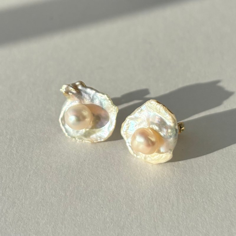 双珍珠耳环 日本淡水珍珠 × 巴洛克珍珠 × 14KGF耳针 - 耳环/耳夹 - 珍珠 