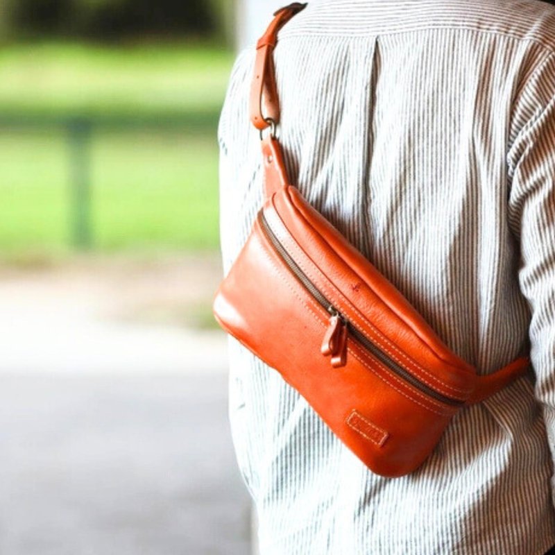 Estro / 男士斜背皮包 三尺寸6色牛革 刺绣与缝线免费定制 日本制 - 侧背包/斜挎包 - 真皮 橘色