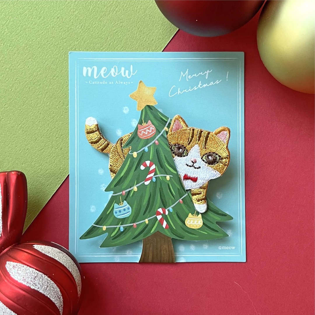 Meow 圣诞树捣蛋猫猫胸针 - 胸针 - 绣线 绿色