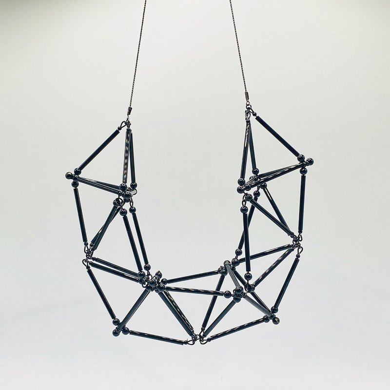 3D Huge NECKLACE【Black】 - 项链 - 玻璃 黑色