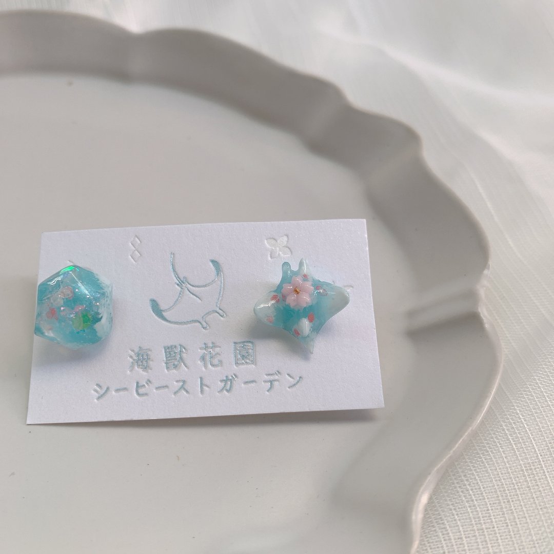 【小耳钉系列】樱空矿石 不对称耳环 耳针/耳夹 - 耳环/耳夹 - 树脂 粉红色
