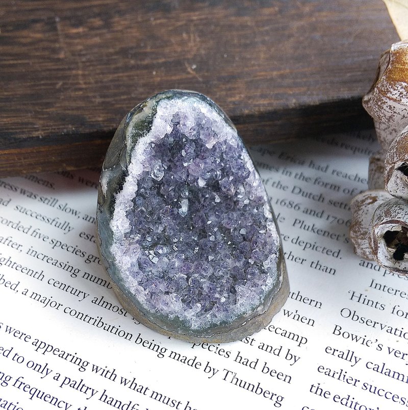 Amethyst 巴西产地 原皮紫水晶 小晶镇 天然矿石 原矿 - 摆饰 - 其他材质 