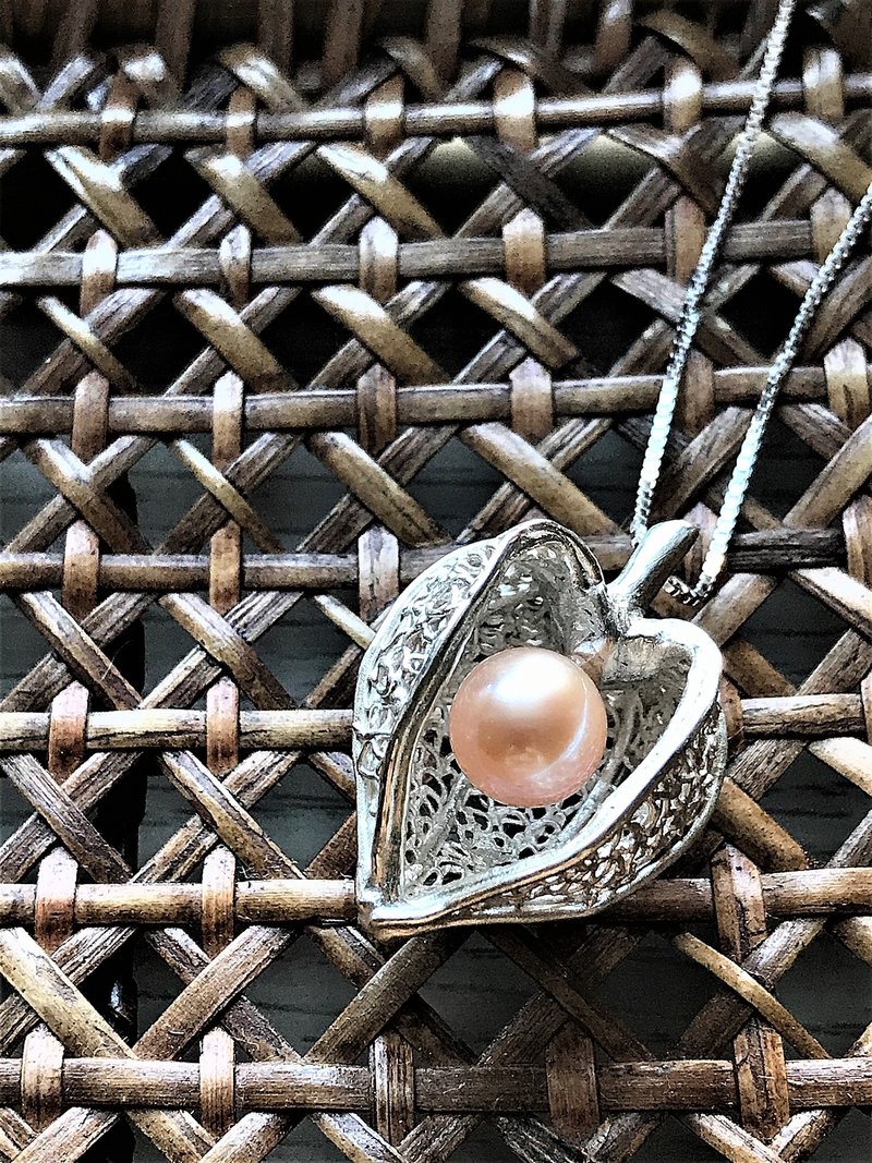 手作银饰-纯银灯笼果吊坠 - 项链 - 纯银 银色