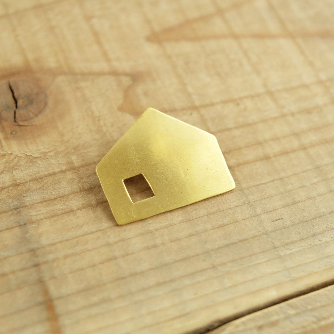 Brass brooch at home B005-2 - 胸针 - 其他金属 金色