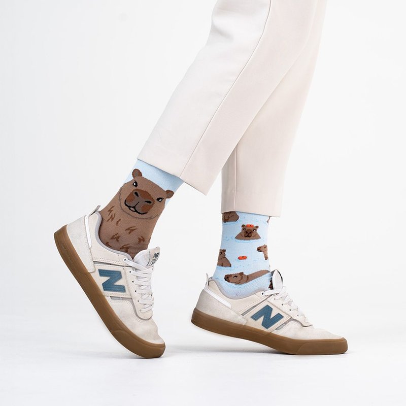 水豚温泉 - 不对称袜子 鸳鸯袜 香港独家贩售 - 袜子 - 棉．麻 蓝色