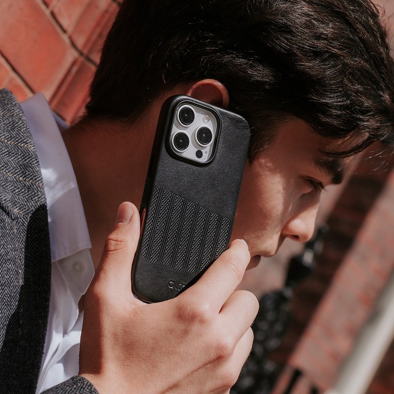 磁吸压纹皮革手机壳 iPhone 16系列 — 渡鸦黑 - 手机壳/手机套 - 真皮 黑色