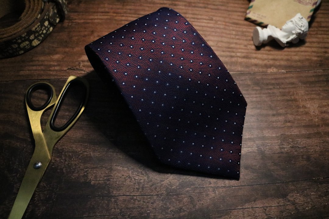 紫色小点点绅士风领带商务休闲时尚礼盒装 necktie - 领带/领带夹 - 丝．绢 紫色