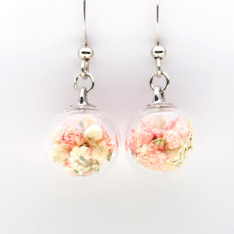 爱家作- OMYWAY 干花永生花玻璃球耳针耳环耳勾垂挂耳夹 1.2cm - 耳环/耳夹 - 玻璃 