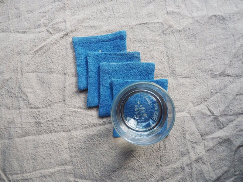 Sea wave | Indigo fabric coasters | set of 4 - 杯垫 - 棉．麻 蓝色