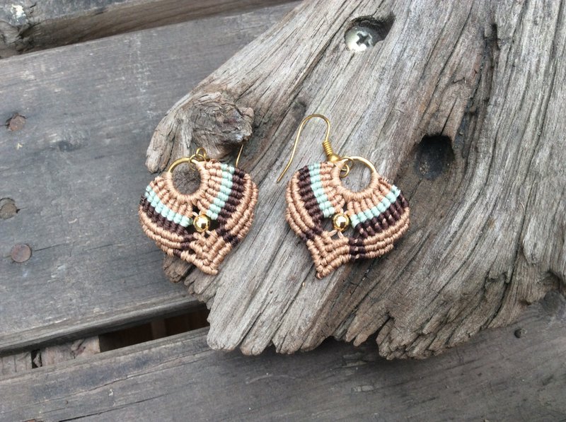 老缠球 南美编织耳环 - 耳环/耳夹 - 其他材质 卡其色