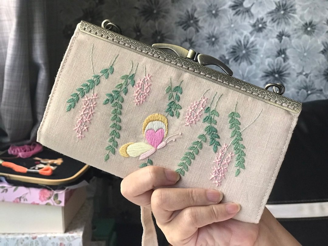 手工刺绣口金零钱包，附可拆卸背带 - 皮夹/钱包 - 棉．麻 