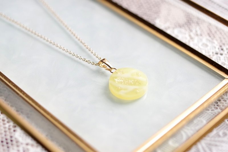 树脂艺术 圆形坠饰・柠檬色的光 - 项链 - 树脂 黄色