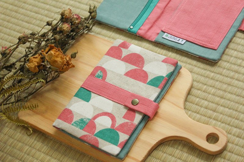 【莓果滋味】护照夹/存折套 - 护照夹/护照套 - 棉．麻 粉红色