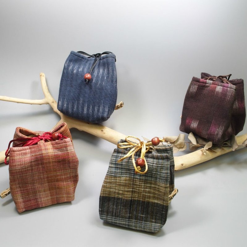 限量泰国少数民族妇女缝制手工包-装茶杯茶具化妆品3C小物随手袋 - 随行杯提袋/水壶袋 - 棉．麻 