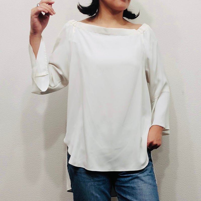 乔其纱材质 【蝴蝶结袖喇叭衬衫】日本产 蝴蝶结喇叭袖白 - 女装衬衫 - 其他材质 白色